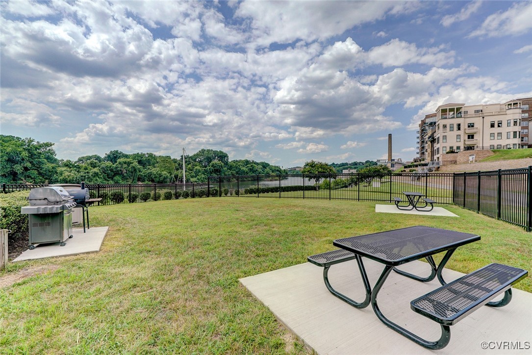 200 Old Ohio St Unit#B