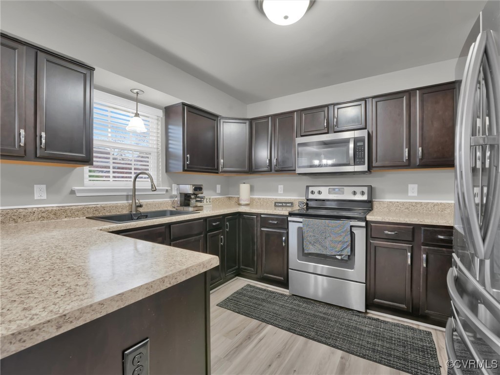 4030 Stone Creek Ter