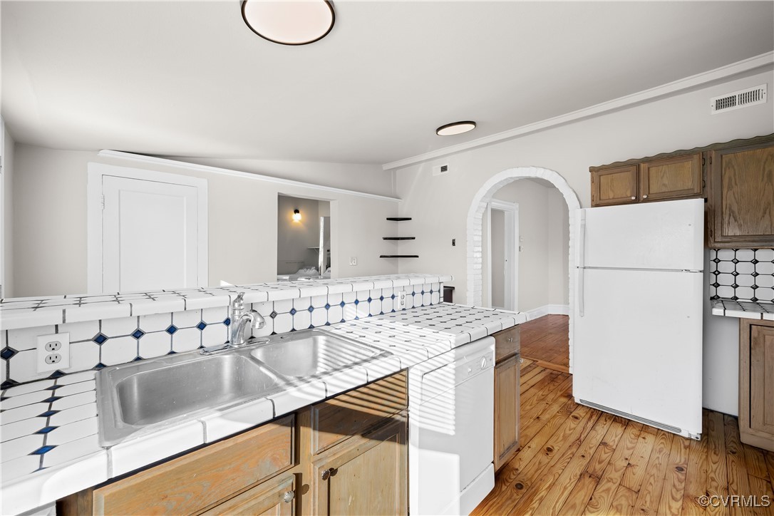 411 Cloverhill Ave