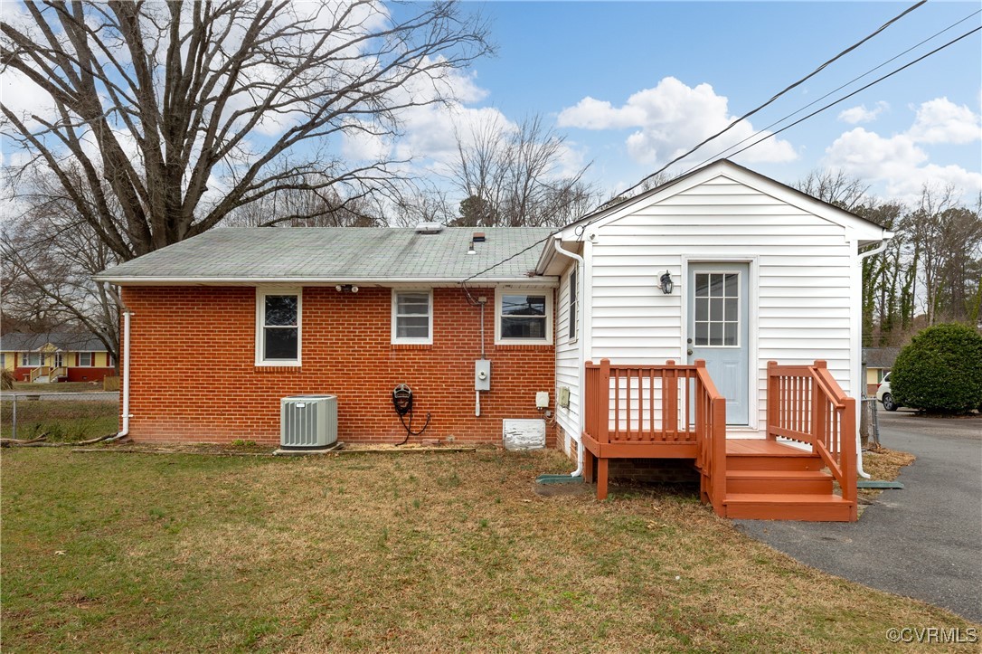 9707 Esmont Rd