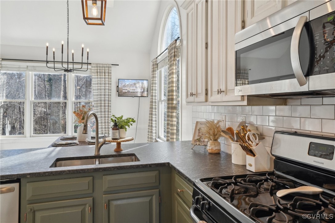 9150 Kings Charter Dr