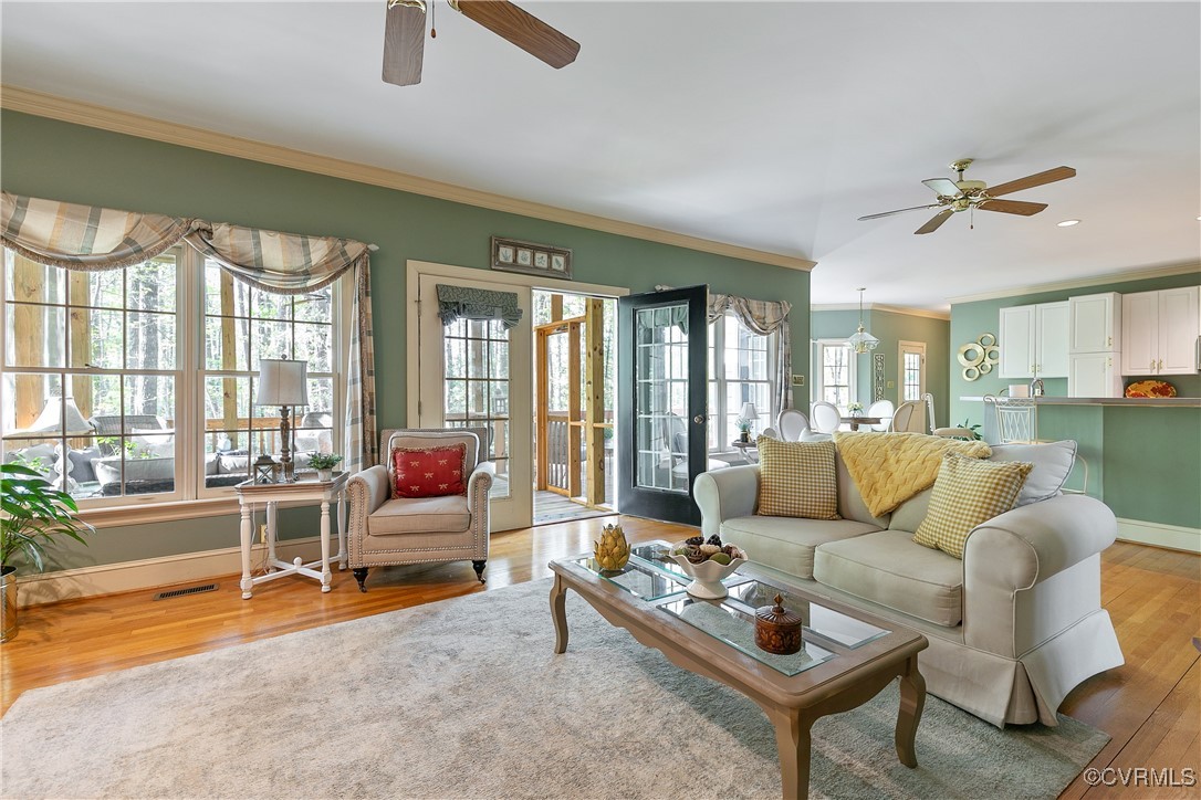 15301 Fox Briar Ct