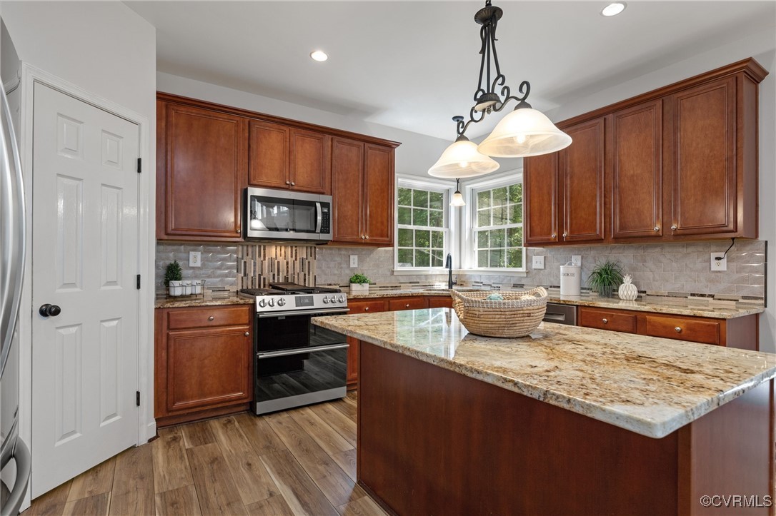 14713 Waters Shore Dr