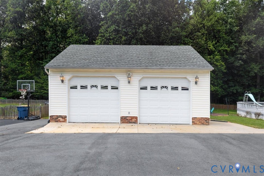 10330 Christina Rd