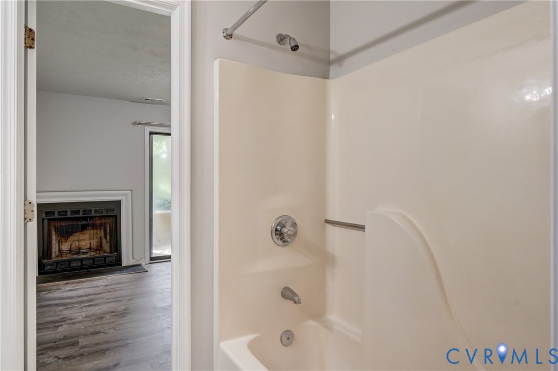 12255 Shore View Dr