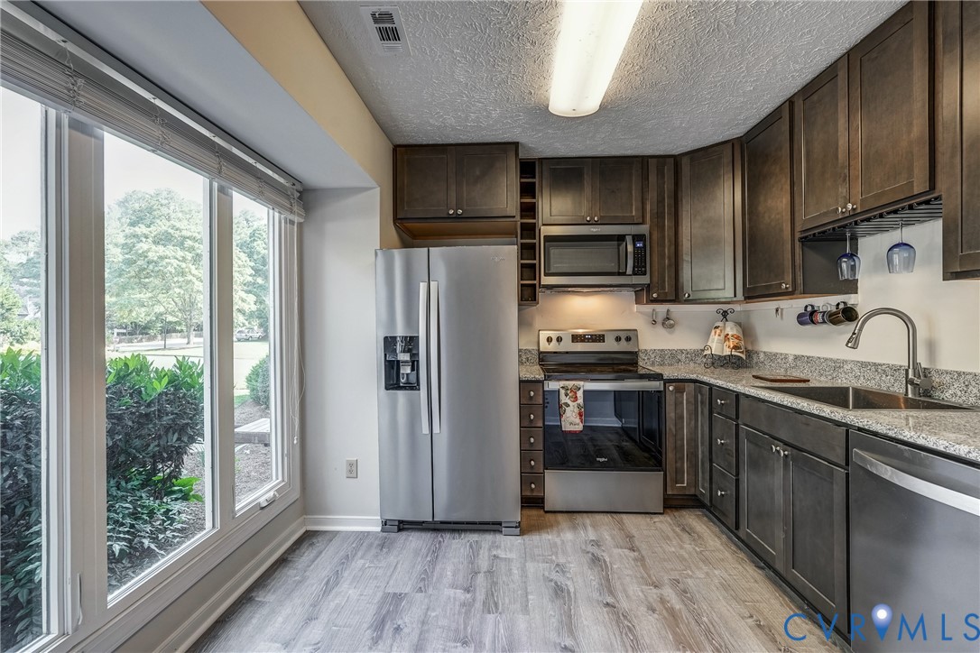 12255 Shore View Dr