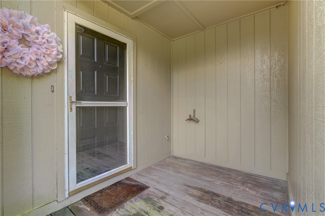 12255 Shore View Dr