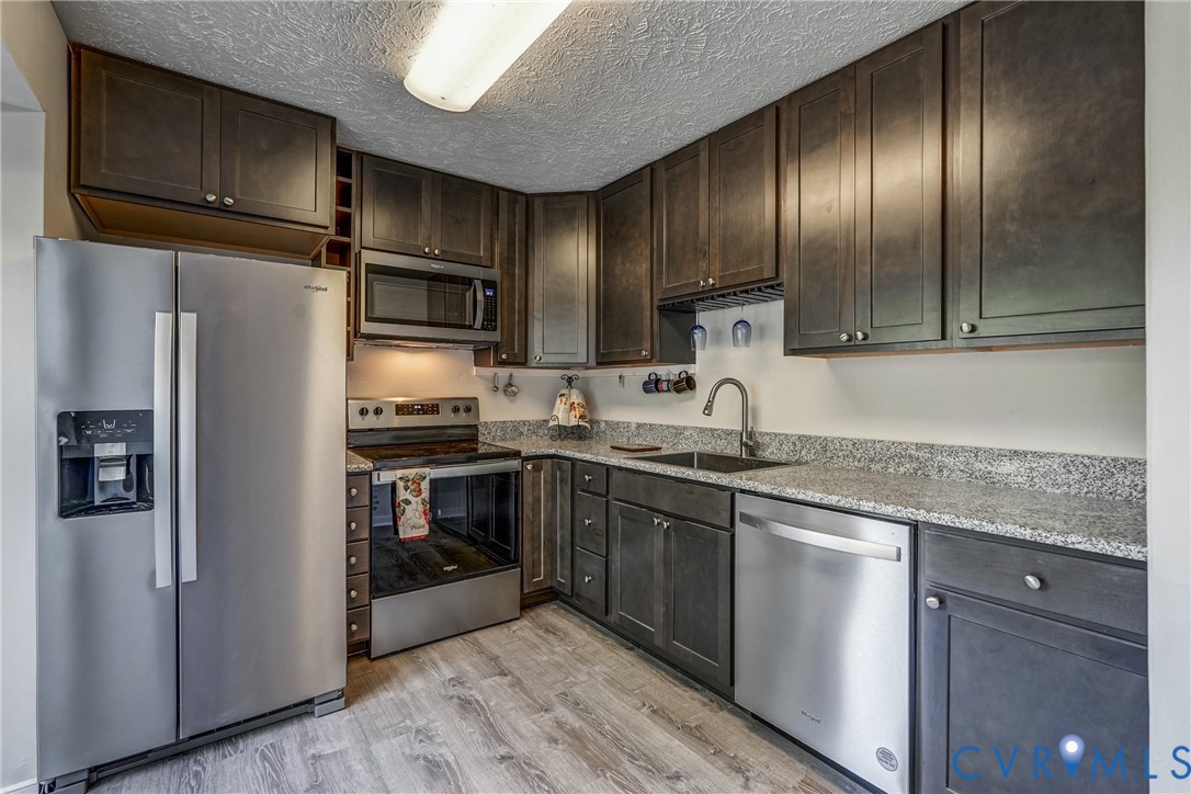 12255 Shore View Dr