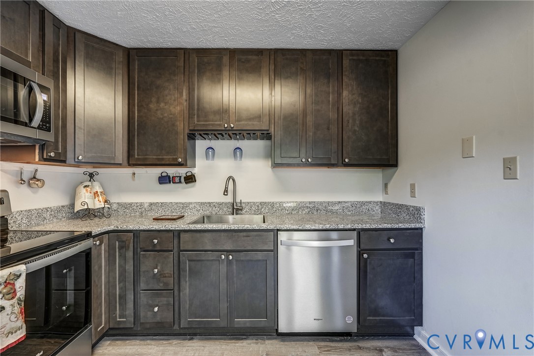 12255 Shore View Dr