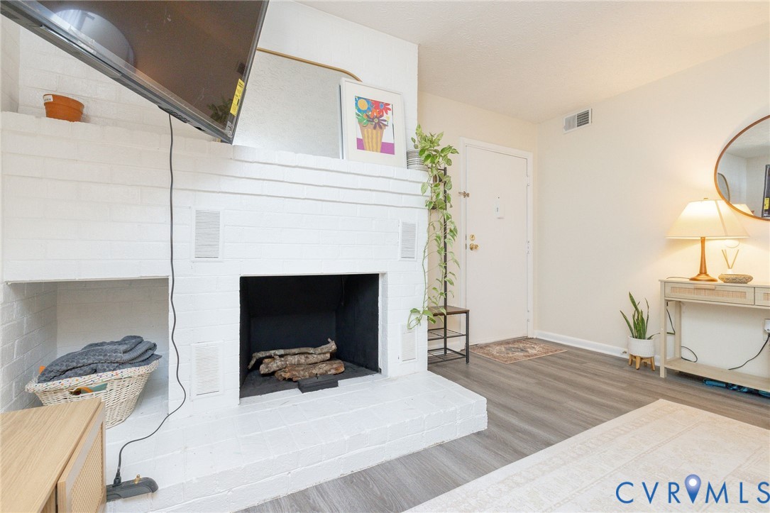 2119 Turtle Run DR Unit#4