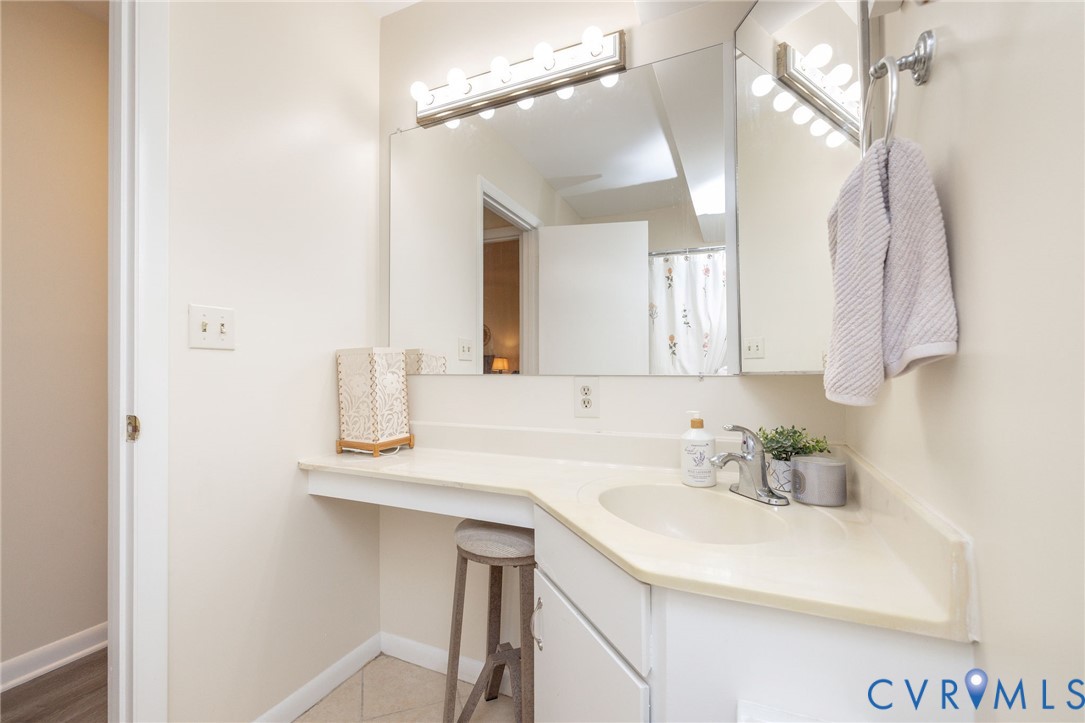 2119 Turtle Run DR Unit#4