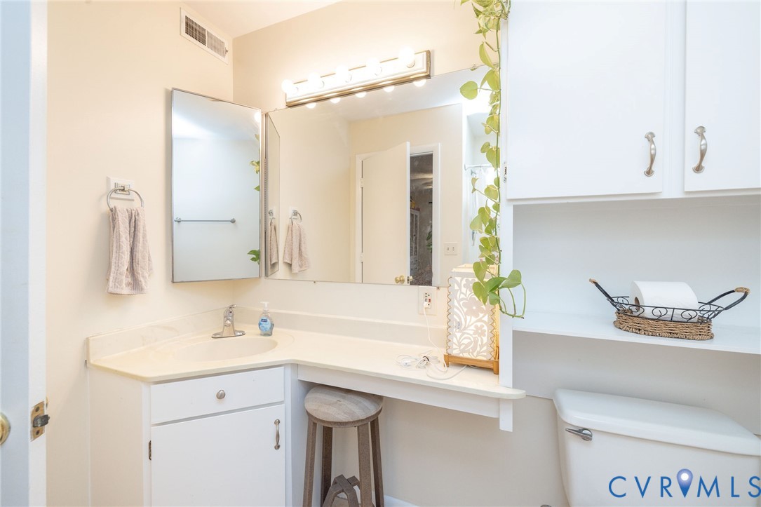 2119 Turtle Run DR Unit#4