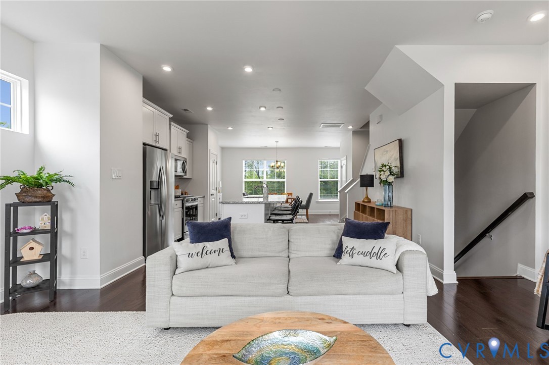 17231 Gossamer Dr