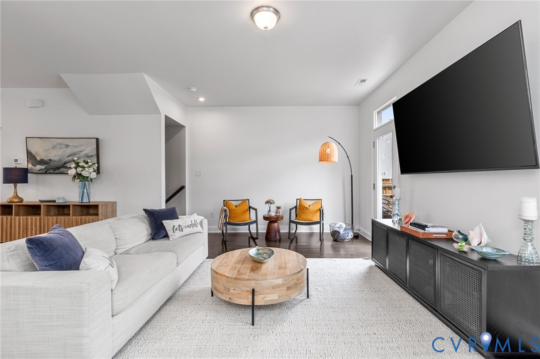17231 Gossamer Dr