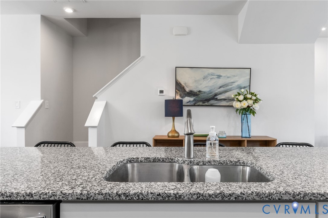 17231 Gossamer Dr
