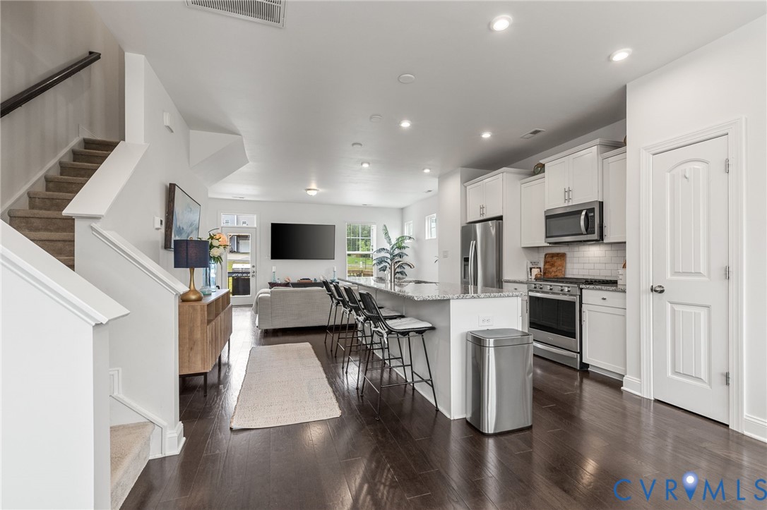 17231 Gossamer Dr