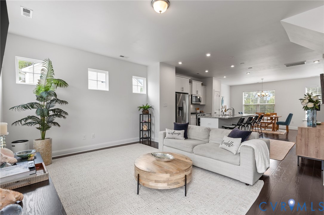 17231 Gossamer Dr