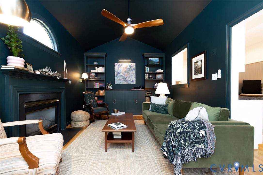 11207 Arbor Green Dr