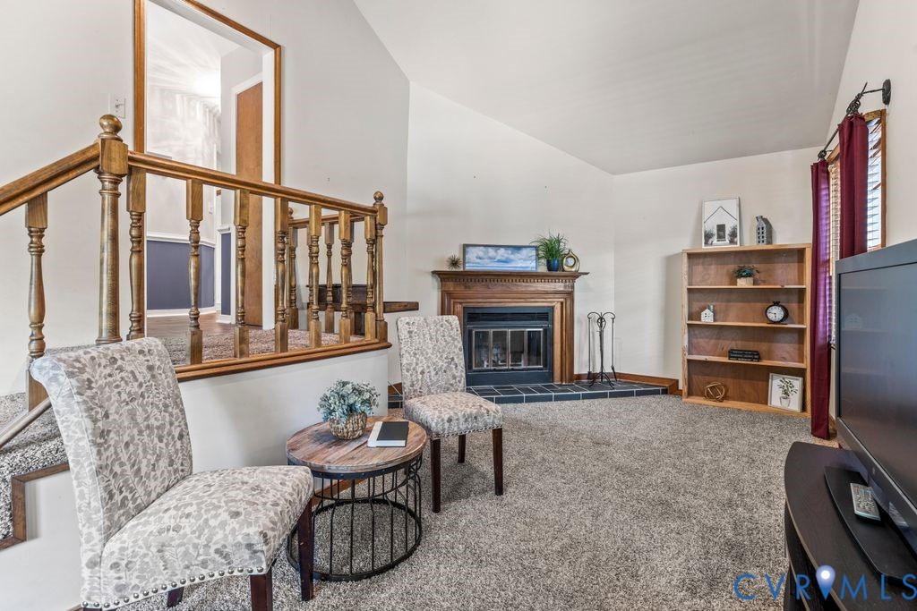 3210 Castlebury Dr