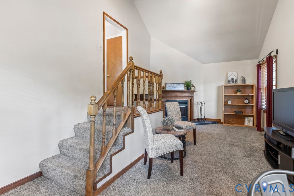 3210 Castlebury Dr
