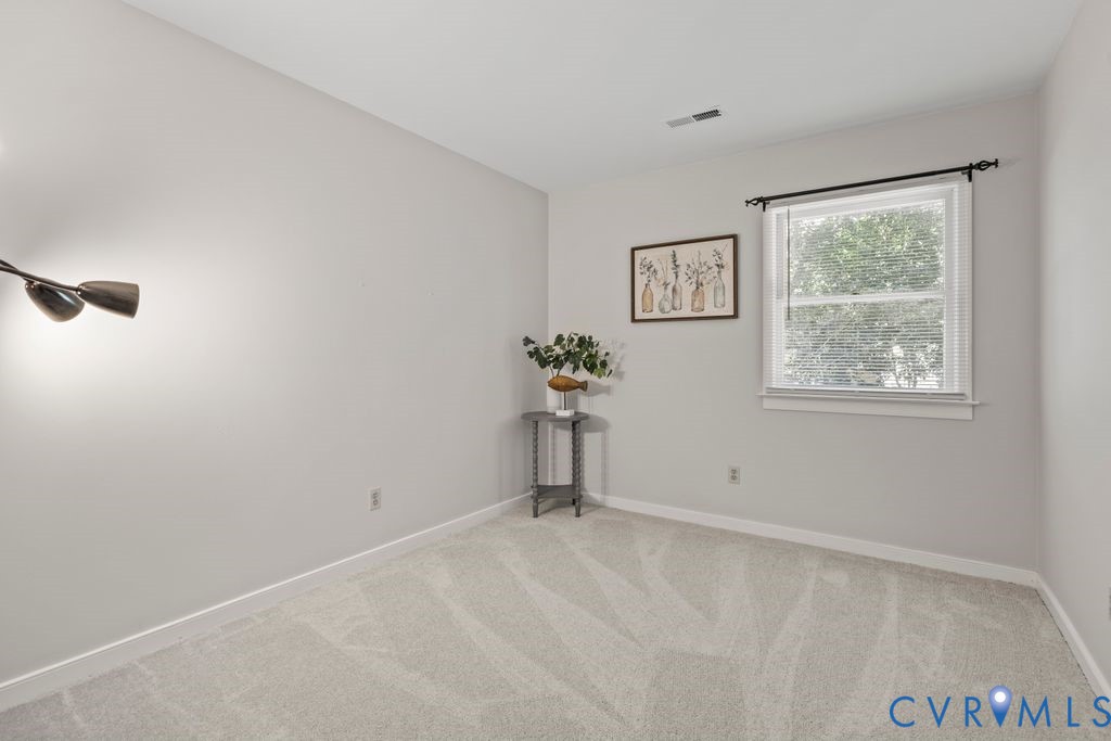 3210 Castlebury Dr