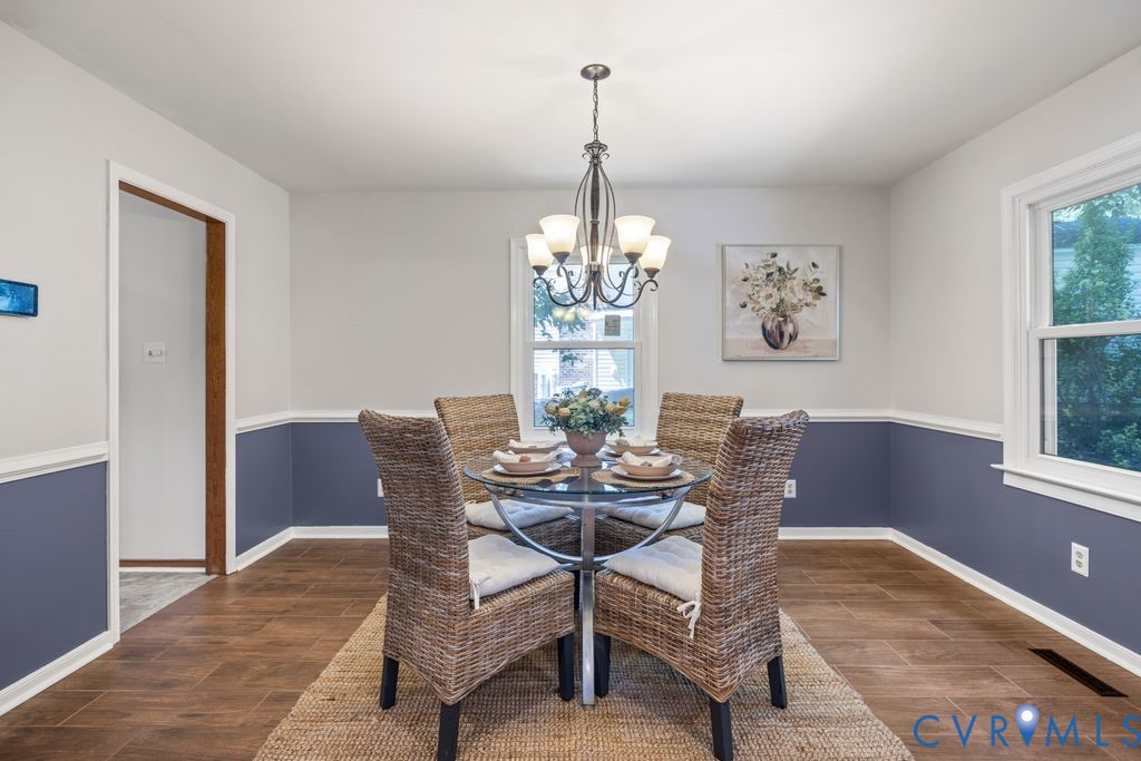 3210 Castlebury Dr