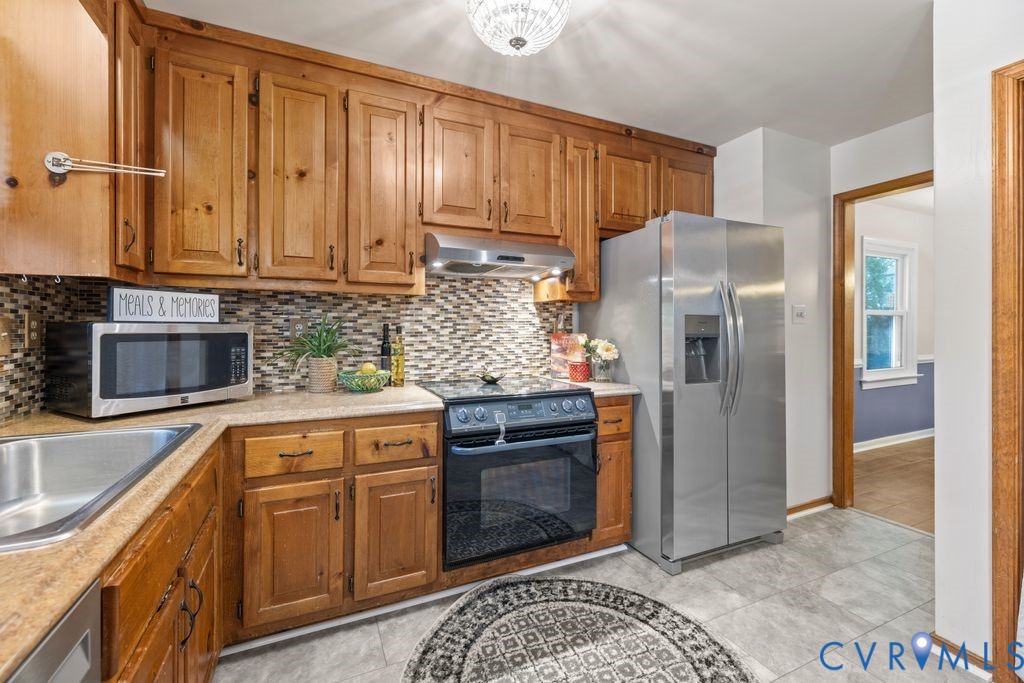 3210 Castlebury Dr