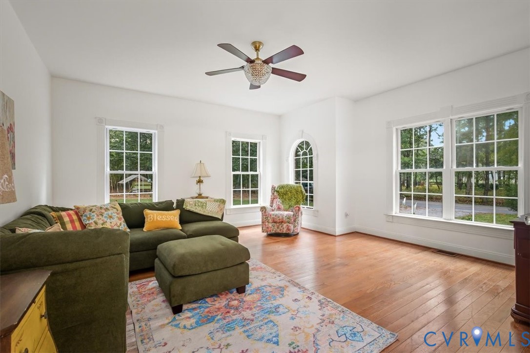 13006 Hensley Rd