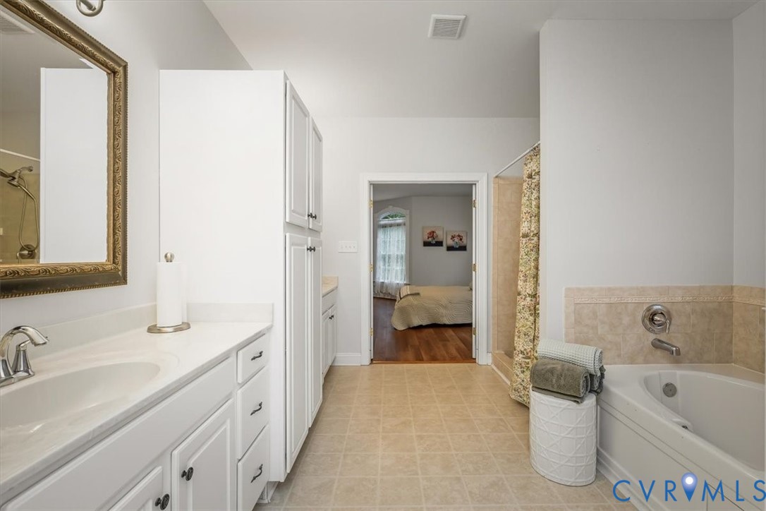 13006 Hensley Rd