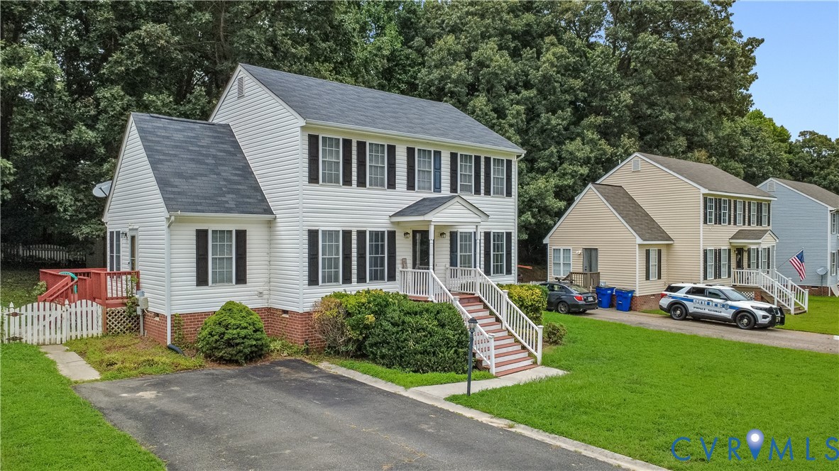 12136 Warfield Estates Dr