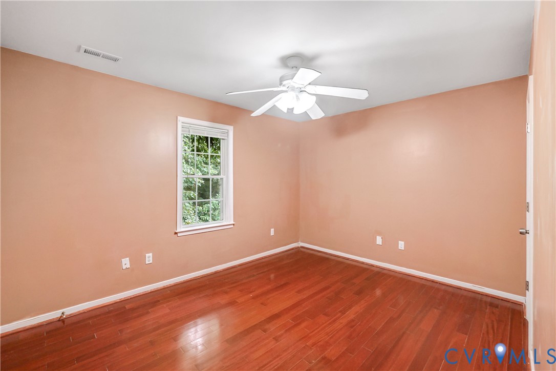 12136 Warfield Estates Dr