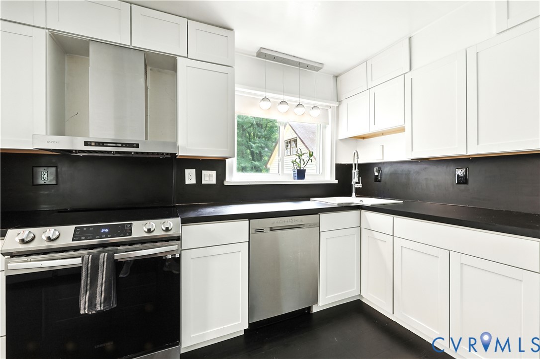 12305 Little Pond Ln