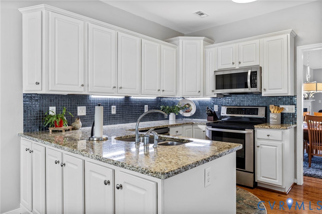 2505 Sailboat Pl