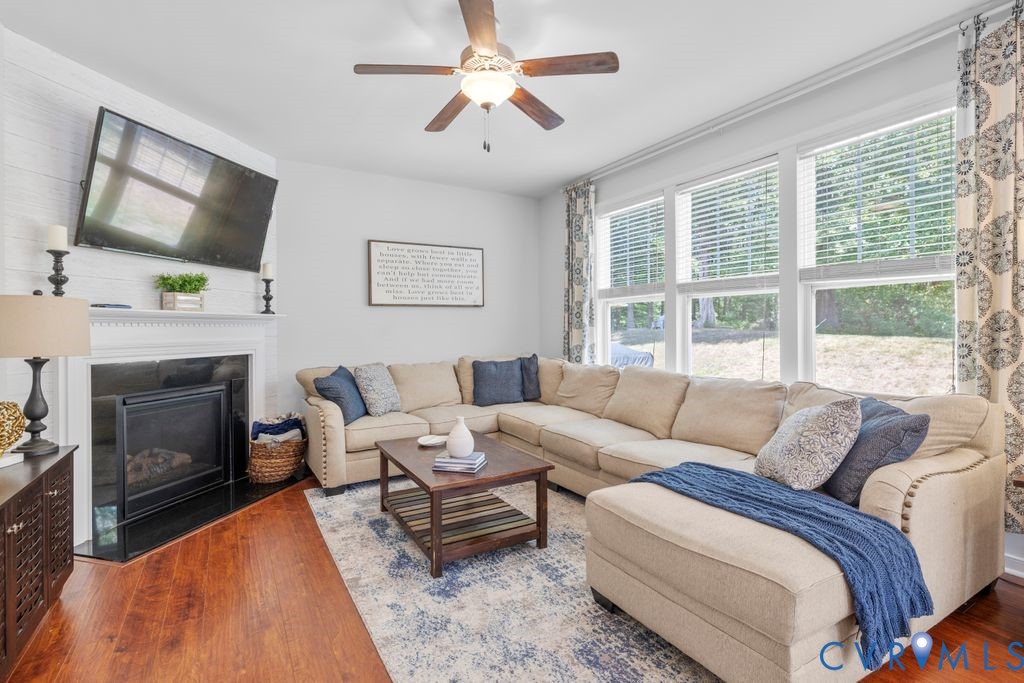 7349 Vicenzo Dr