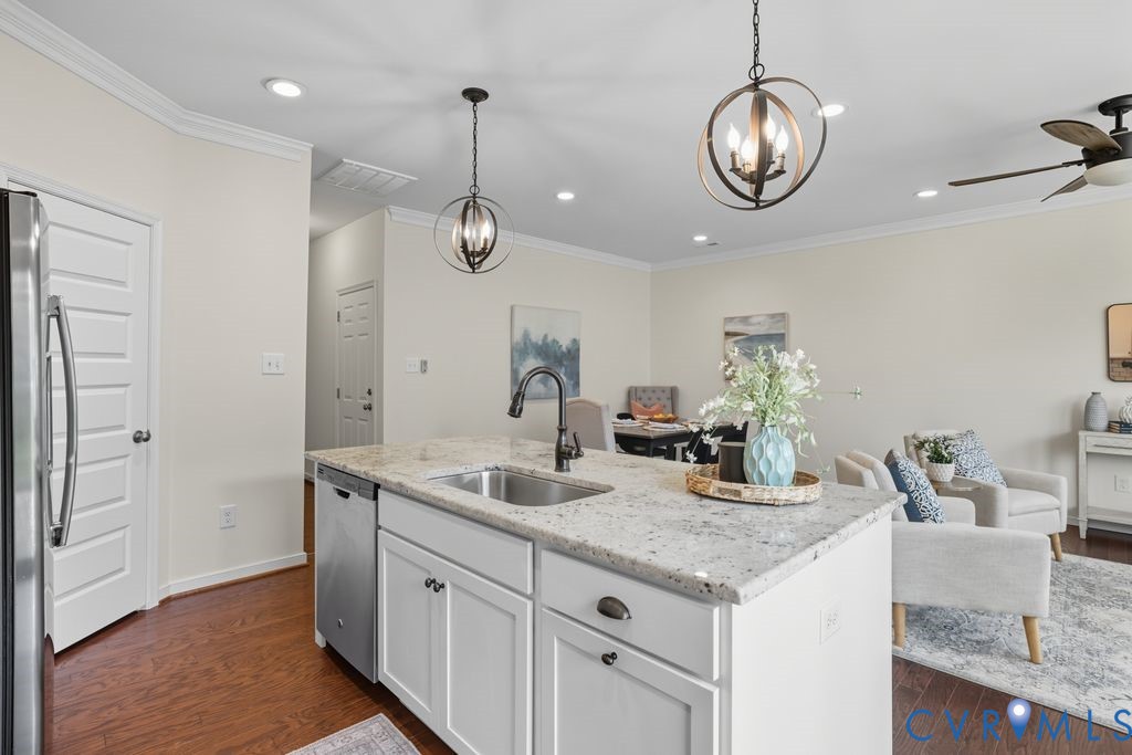 17639 Wynstone Park Ln