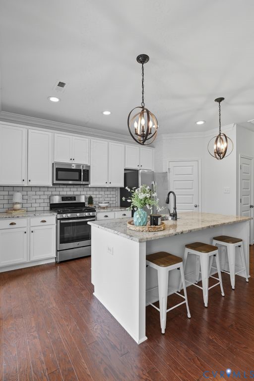 17639 Wynstone Park Ln