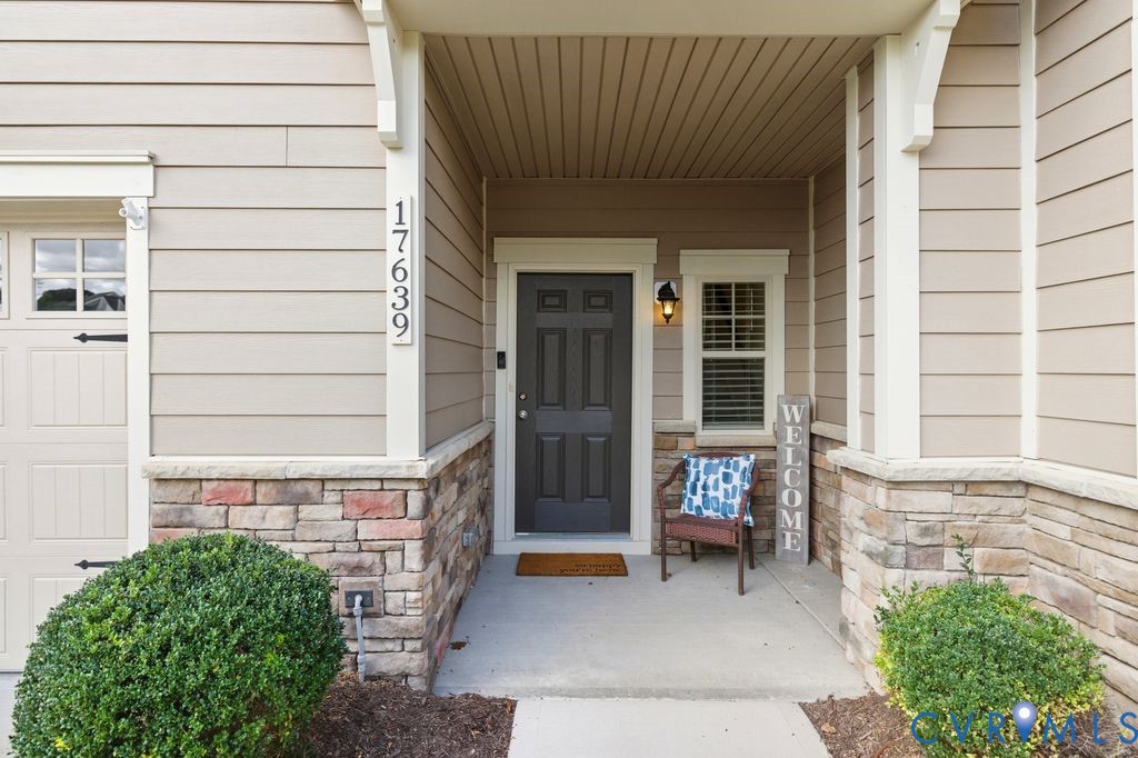 17639 Wynstone Park Ln