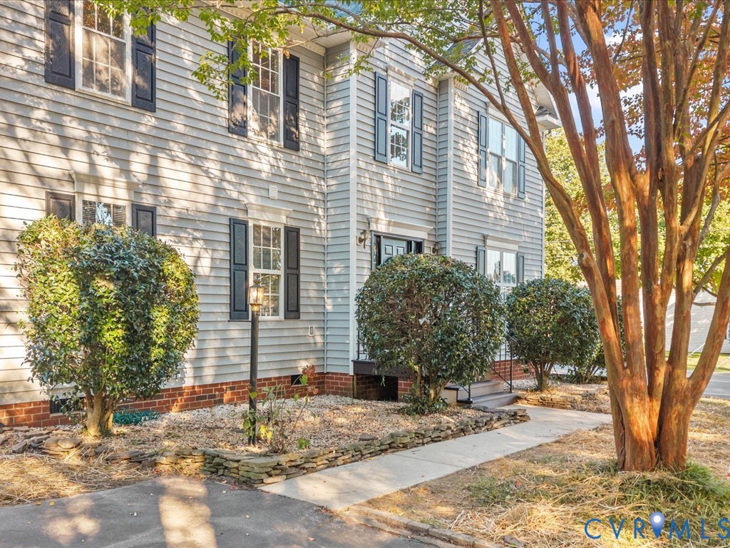 6900 Dartmouth Ave