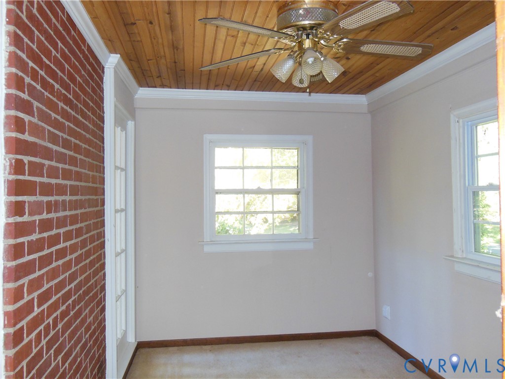 7511 Woodley Rd