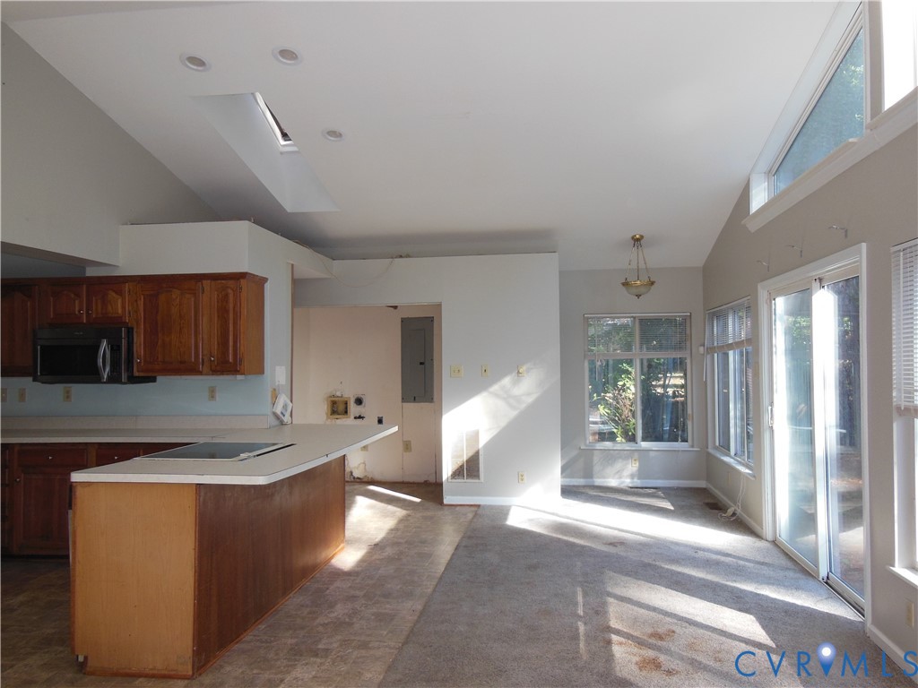 7511 Woodley Rd