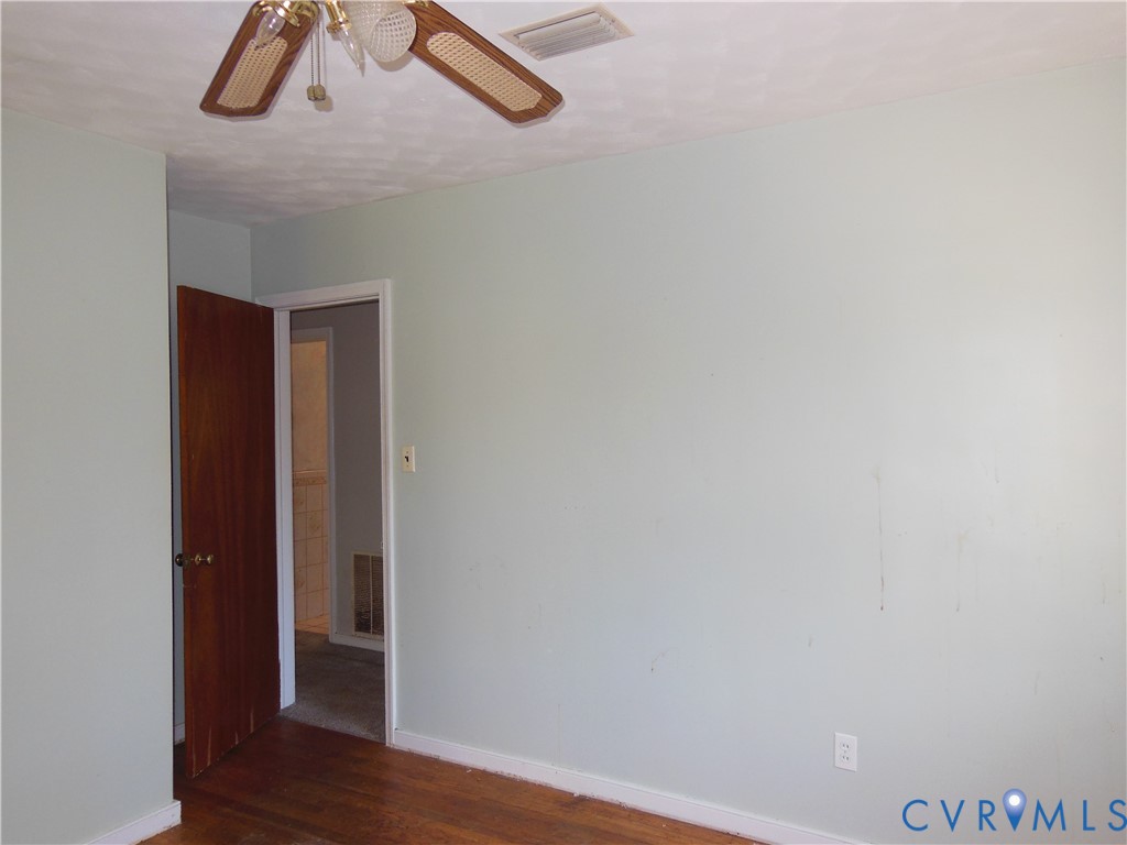 7511 Woodley Rd