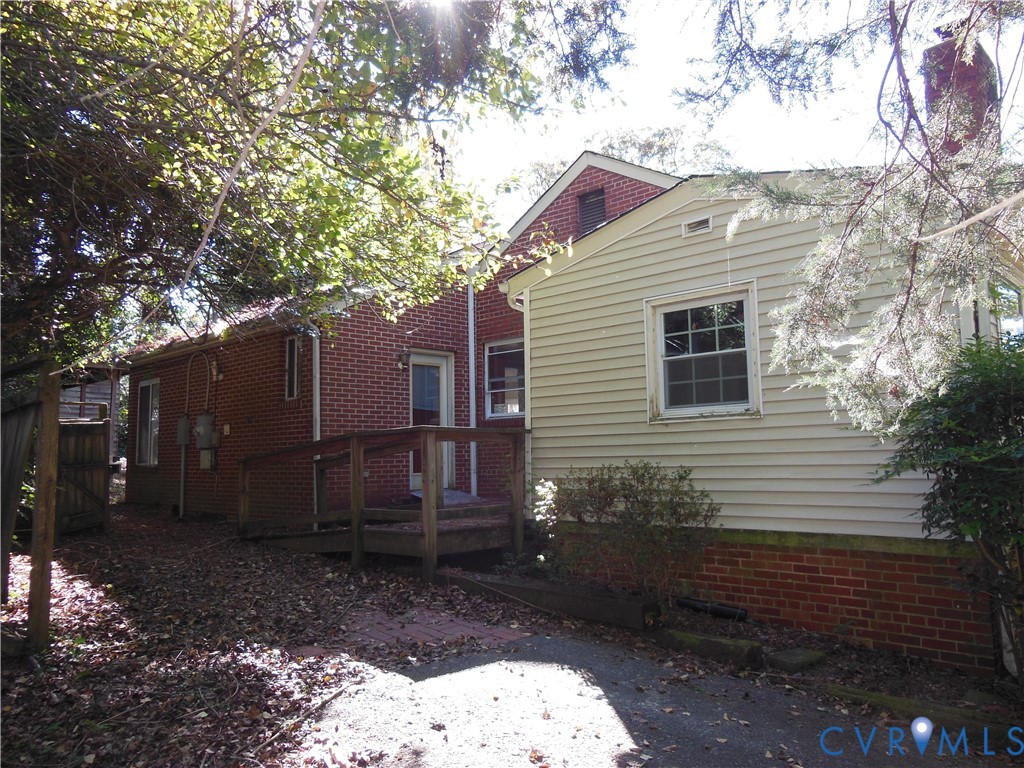 7511 Woodley Rd