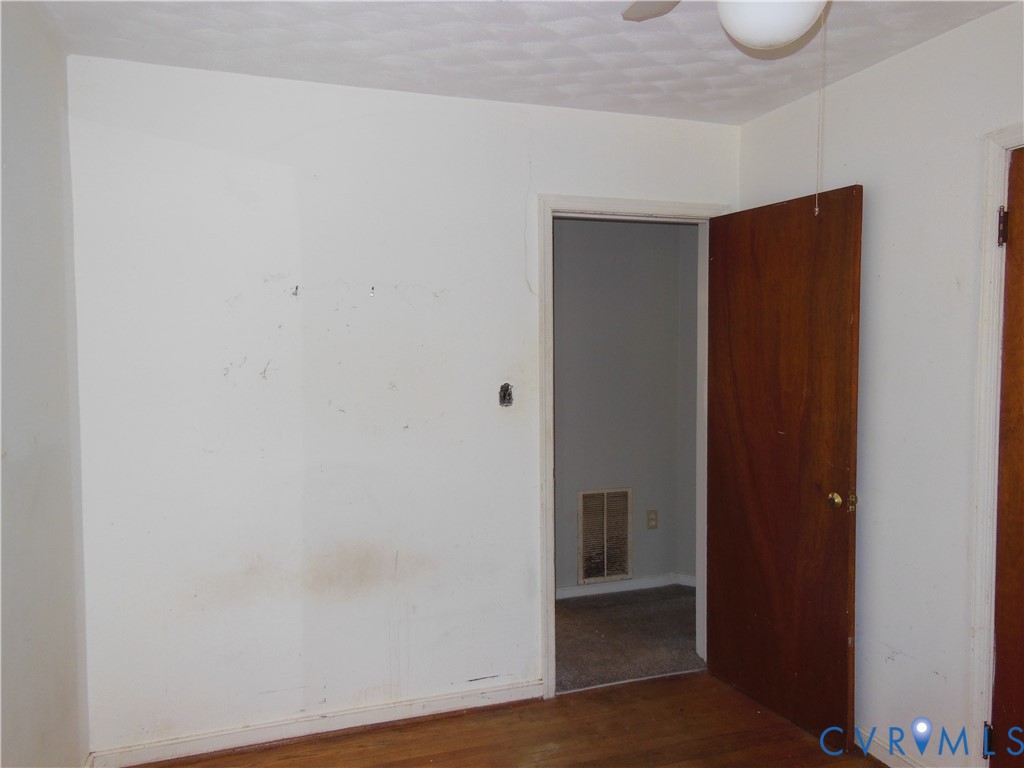 7511 Woodley Rd