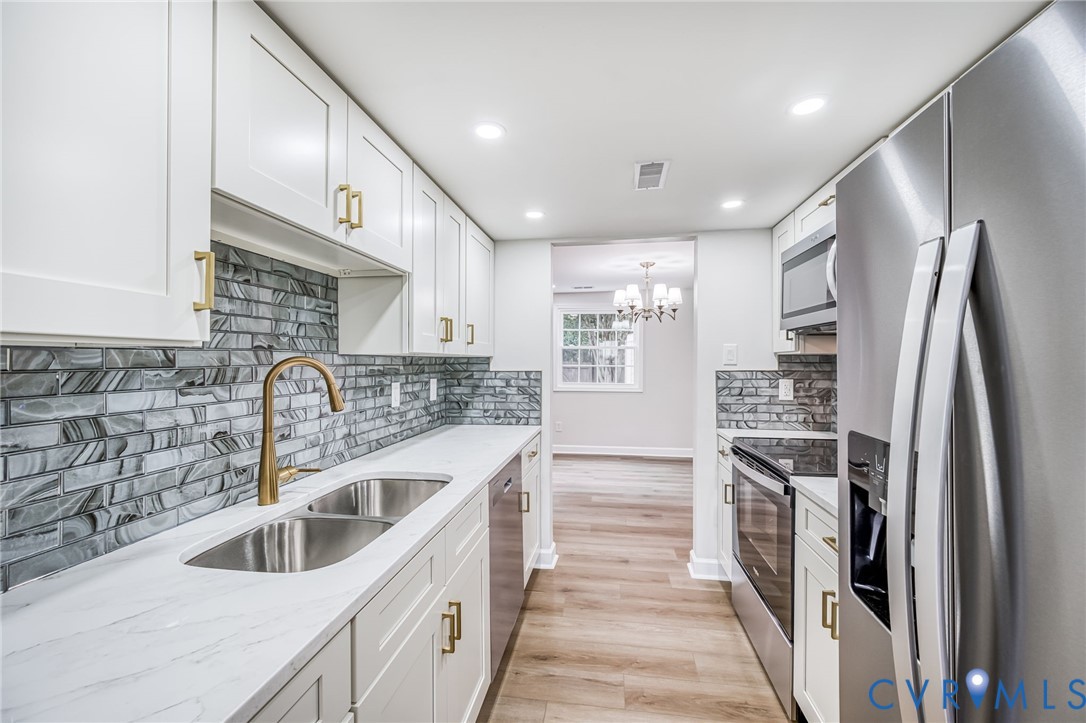 9484 Tracey Lynne Cir