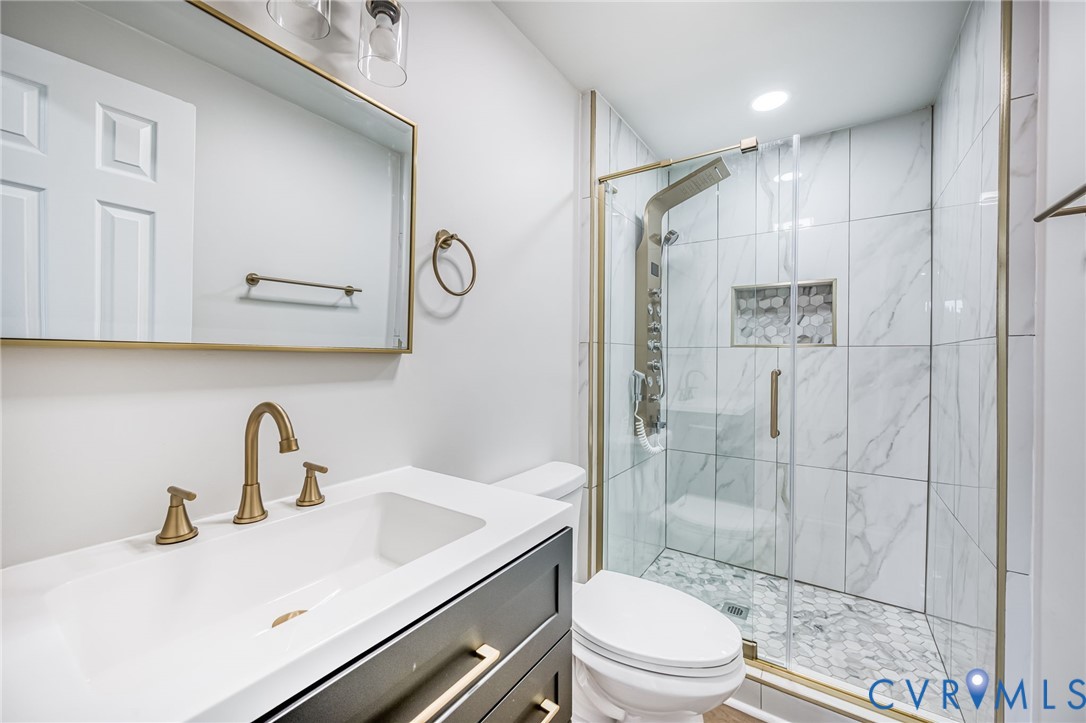 9484 Tracey Lynne Cir