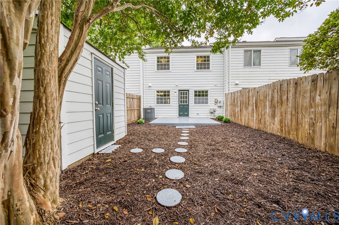 9484 Tracey Lynne Cir