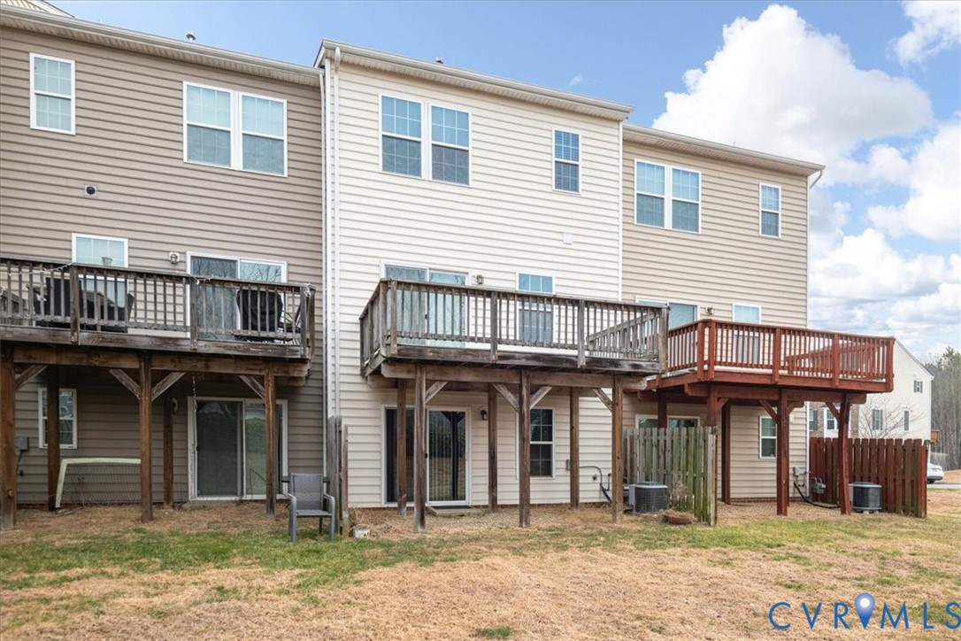 4836 Skyline Ridge Dr