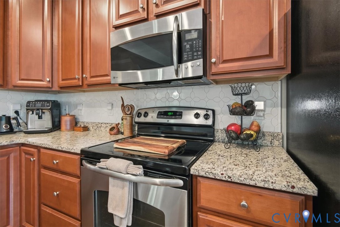 4836 Skyline Ridge Dr