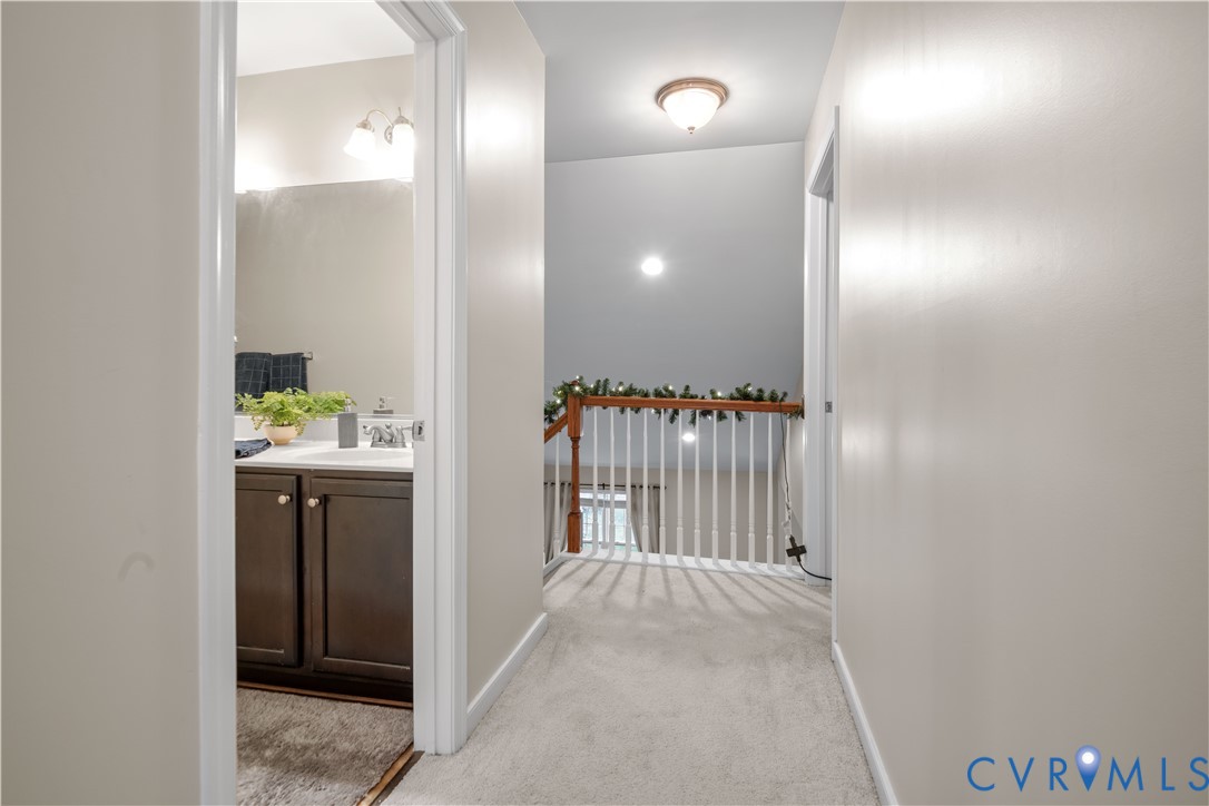 644 Abbey Village Cir