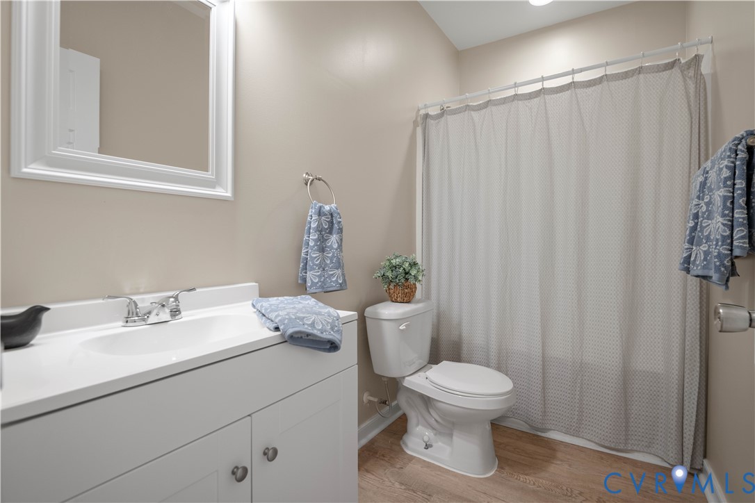 644 Abbey Village Cir